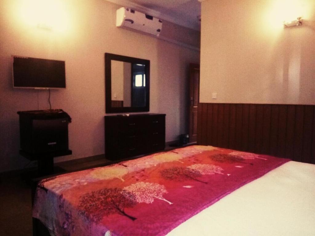 Royal Galaxy Bed & Breakfast Islamabad - For Families Only Buitenkant foto